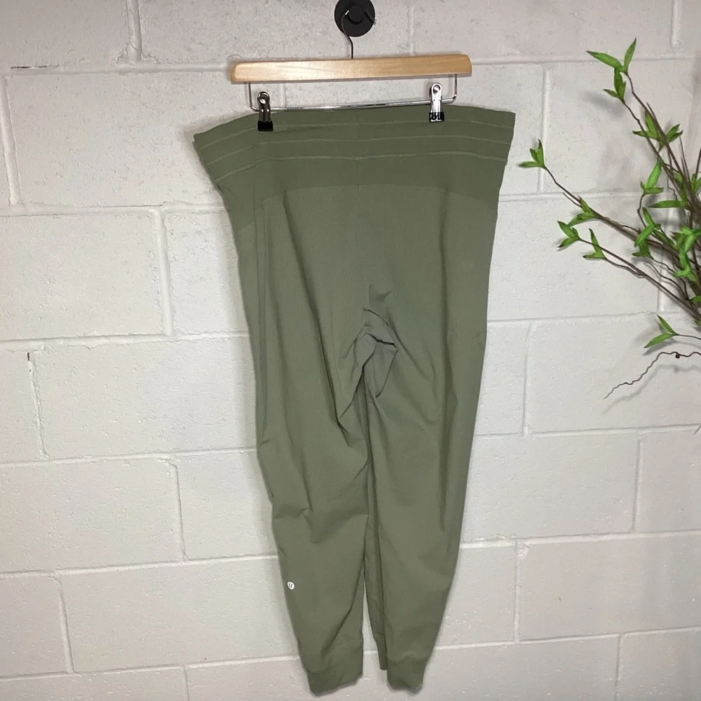 Lululemon Athletica Olive Green Dance - Picture 2 of 3